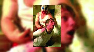 He was a chicagoan with a small construction company and one of the world's most prolific serial killers. John Wayne Gacy Pogo Der Killer Clown Video Dailymotion