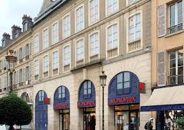 Des métiers variés sont représentés des postes sont à pourvoir en magasin mais également au siège de l'entreprise, qui se trouve à clichy dans le 92. L Un Des Plus Anciens Monoprix De France Entre Dans Le Giron D Edmond De Rothschild Reim