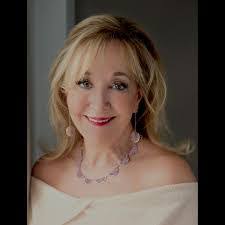 Janet Paulsen's Instagram, Twitter & Facebook