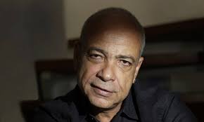 É muito mimimi. Hoje parece que tudo dói', diz humorista Cláudio Manoel