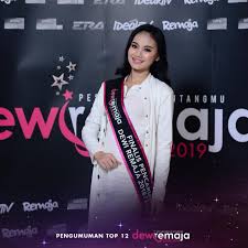 Tahniah kepada haneesya hanee dari team maskulin kerana berjaya menjadi juara dewi remaja 2018/19! This Is It Top 12 Finalis Dewi Remaja 2018 19 Remaja