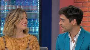 También ha participado en varias telenovelas. La Historia De Amor De Etienne Y Emilia De Companeros De Departamento A Enamorarse Profundamente Mucho Gusto Mega