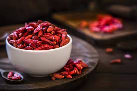 Les baies de goji, c'est comme les amandes : Perte De Poids Voici Les Super Aliments A Consommer Pour Maigrir Rapidement