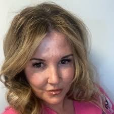 Shelly Wright's Instagram, Twitter & Facebook