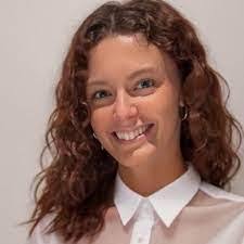 Alma Metz's Instagram, Twitter & Facebook