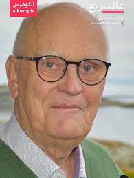 Miliarderi suedez që po mendon të shesë aksionet e tij dhe të dhurojë  paratë për Palestinën quhet Roger Akelius. Ai është themelues dhe biznesmen  i njohur në fushën e pasurive të paluajtshme.