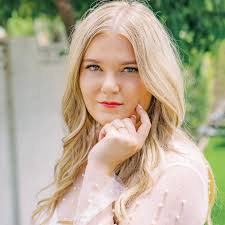 Haley Dillard (@haleydillard_) • Instagram photos and videos