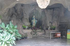 +62 21 5377427, +62 21 53152546, +62 21 5383145 Tempat Ziarah Retreat Gua Maria Gua Maria Ratu Damai Gereja Katolik St Monika Paroki Bsd Tangerang Info Gereja Katolik St Monika Paroki Serpong Tangerang Alamat Jl Alamanda Sektor 1 2 Bumi