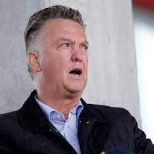 Van gaal yönetiminde portakallar, 2014 dünya kupası'nda 3.'lük sevinci yaşamıştı. Louis Van Gaal Set To Answer Netherlands Sos And Step Out Of Retirement Mirror Online