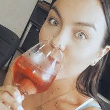 Manuela Henao (@henaof15)