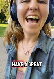 Amanda (@imanderine)