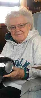 In the "Reminder" this weekend there was an note with photo regarding Elsie  Merrow celebrating her 92nd birthday