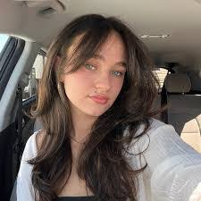 Allison Dent's Instagram, Twitter & Facebook