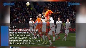 Eufa euro akhirnya dimulai kembali, dan pada tahun 2016 ini, dipastikan akan menjadi euro yang paling meriah selama sejarah. Daftar Skuad Belanda Euro 2021 Lengkap Jadwal Penyisihan Grup C Tribun Pontianak