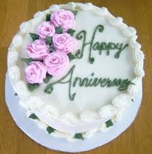Whipped Cream Frosting With Buttercream Flowers Accents Whipped Cream Frosting Vintage Cake Butter Cream