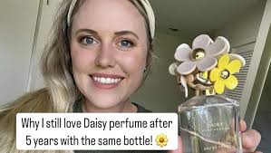 Amazon.com : Marc Jacobs Daisy Eau So Fresh Eau De Toilette Spray for  Women, 4.25 Ounce : Marc Jacobs Perfume For Women : Beauty & Personal Care