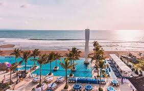 You Can Party By The Beach With Good Ambience And Affordable Prices In Bali Bali Beaches Beach Club Beach Resorts