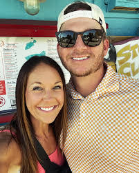 Andy Burkett's Instagram, Twitter & Facebook