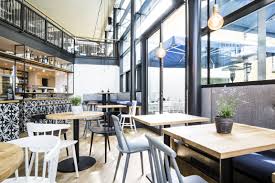 Bellevue Cafe Restaurant Bar Interior Design Studio Yaya Jacob Mayer Voigt Theke Tische Si Bar Interior Design Cafe Restaurant Restaurant Bar