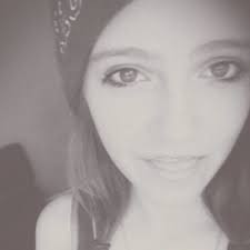 Lucy Watt (@_Lucy_Watt)