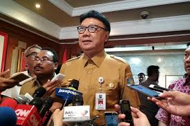 Dalam versi 6.0 klik trust site atau tambahkan hukumonline.com pada trusted site list anda. Menteri Dalam Negeri Independensi