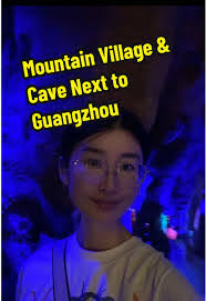 Leslie Cave's Instagram, Twitter & Facebook