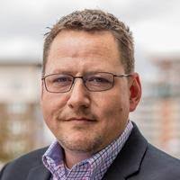 Shelly Farley's Instagram, Twitter & Facebook