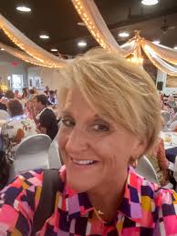 It seems like yesterday that I was just taking her Topsail High senior  pictures. Today, I traveled to Methodist University to take her college  senior pictures! Shelby, I am SO proud of