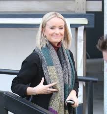 To connect with sammy winward, join facebook today. Beaming Sammy Winward Shows Off Shorter Hair Following Emmerdale Exit As She Appears On Loose Women Mirror Online