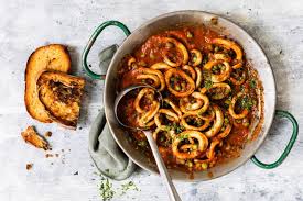 Sepia In Rassiger Tomatensauce Rezept Tomaten Sauce Tomatensauce Rezepte