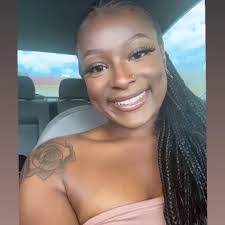 Jaclyn Garrett's Instagram, Twitter & Facebook