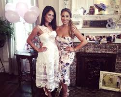 I recorded one of my favorite jackson 5 christmas songs because every time i hear it, it brings specials childhood christmas memories back and i wanted to be. Jessie James Decker On What It Means To Be A Bridesmaid In Her Sister Sydney S Wedding