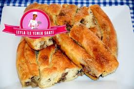 Kiymali Citir Kol Boregi Tarifi Leyla Ile Yemek Saati Yemek Sosisli Sandvic Tarifler