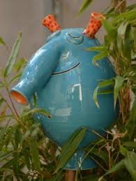 Monster Aus Keramik Keramikwerkstatt Gabi Winterl Gartenfigur Handarbeit Keramik Gartenfiguren Handgefertigte Keramik