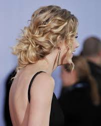 Curly Bun Hair That Makes Me Happy Taylor Swift Curly Hair Taylor Swift Hair Messy Hairstyles