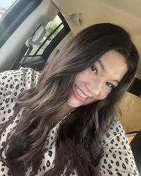 Kirsten Dawson's Instagram, Twitter & Facebook