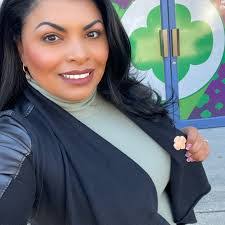 Natasha Grove's Instagram, Twitter & Facebook