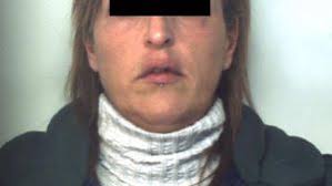 Shopping nei negozi della provincia, ma con gli assegni rubati. Cinque  arresti