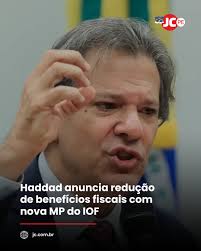 O ministro da Fazenda, Fernando Haddad, afirmou que a medida provisória  (MP) que reformulará o decreto de aumento das alíquotas do Imposto sobre  Operações Financeiras (IOF) incluirá a redução de ao menos
