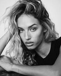 Rose Machado's Instagram, Twitter & Facebook