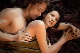 However, female body language does have a few noticeable differences that both sexes here are some of the behaviors that are attractive and likable across social, business, and romantic situations 12 Best Outlander Sex Scenes We Ll Never Forget
