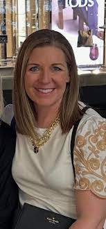 Martha Laird's Instagram, Twitter & Facebook