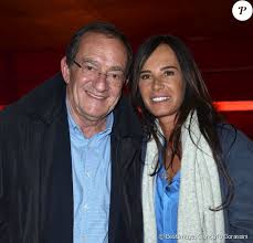 Développée au sein du groupe tf1, la chaîne. Jean Pierre Pernaut Son Cancer Emue Sa Femme Raconte Comment Elle L A Sauve Purepeople
