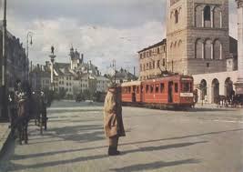 Najbardziej znane jest to w warszawie, a nieco mniej to w lublinie. Ul Krakowskie Przedmiescie Sightseeing Warsaw