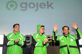 Andre soelistyo, president of gojek indoneisamoderator: Gojek Menyongsong Era Baru