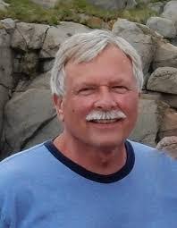 Ellen Pelkey's Instagram, Twitter & Facebook