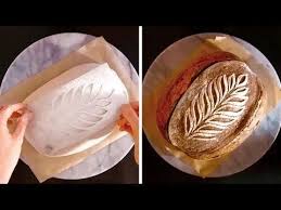 C'est vrai que ça peut faire un peu peur de se lancer le secret de cet incroyable pain fait maison est un temps de levée plus long que les recettes classiques. How To Decorate Bread Bread Scoring Tutorial Youtube Decorate Bread Bread Scoring Bread Shop