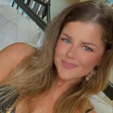 Savannah Healy's Instagram, Twitter & Facebook