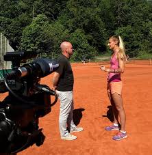 pɔˈlóːna ˈxèːɾtsɔk, born 20 january 1991) is a slovenian professional tennis player. Polona Hercog On Twitter Last Interview Before I Join The Tour Again First Stop Will Be Roland Garros