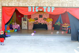 Pin By Cassidy White On Carnival Day Circus Birthday Circus Birthday Party Circus Party Decorations